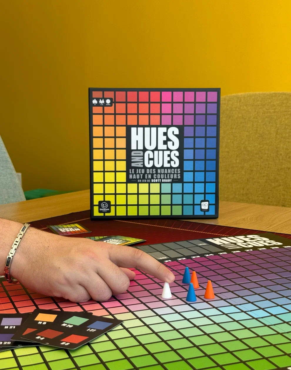 HUES AND CUES – Image 3